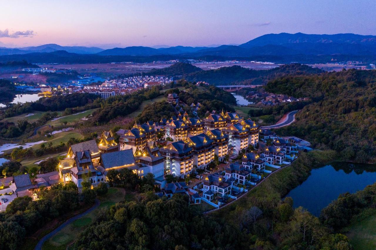 Hotel Angsana Xishuangbanna Menghai Exterior foto